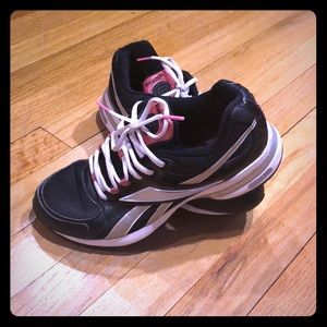 Used Reebok easy tone sneakers size 7